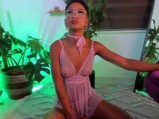 Offline julieta-cooper on CamSoda