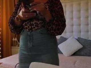 Offline kinkyofficee on CamSoda