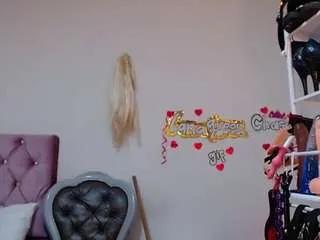 Freechat lanaqueen69 on CamSoda