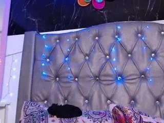 Freechat lila-gummy on CamSoda