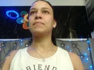 Freechat lila-gummy on CamSoda