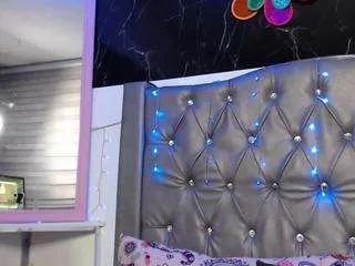 Freechat lila-gummy on CamSoda