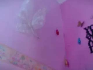 Offline lilapinky on CamSoda