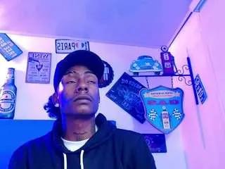 lili-and-breazer on CamSoda 