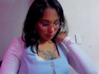 Offline littlejulieta on CamSoda