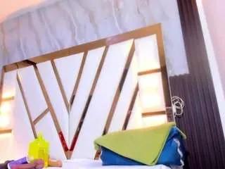 Freechat lola-hornei on CamSoda