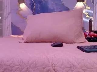 Freechat lor-queen on CamSoda