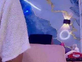 Freechat lor-queen on CamSoda