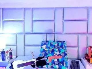 Offline lovely-nicki on CamSoda