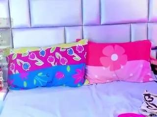 Offline lovely-nicki on CamSoda