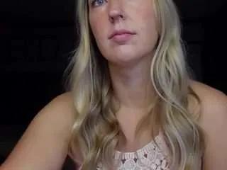 Freechat lucyallen4201 on CamSoda