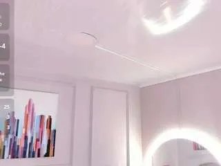 maddy-brooks on CamSoda 