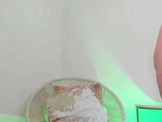 Freechat madelanecoote on CamSoda