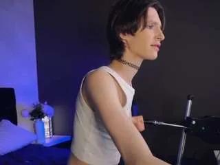 Offline madi-snow on CamSoda