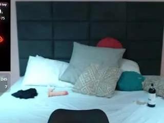 Offline madisonjenner on CamSoda