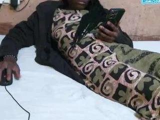 Offline magnetic-queen on CamSoda