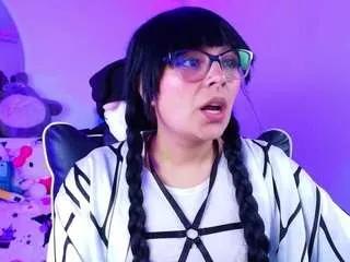 Offline marceliinee on CamSoda