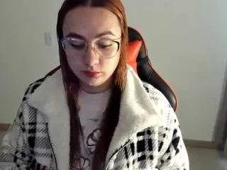 Freechat maryluna95 on CamSoda