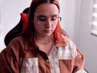 Freechat maryluna95 on CamSoda