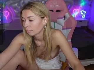 Offline mayarayy on CamSoda