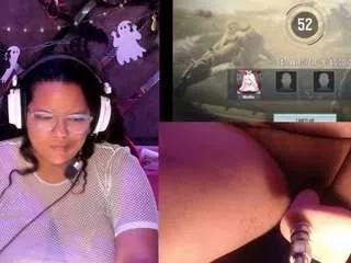 Offline mhia-rey on CamSoda