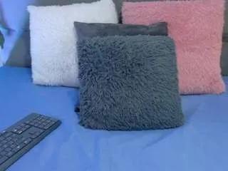 Offline mia-makleynn on CamSoda