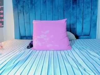 Offline miahorny69 on CamSoda