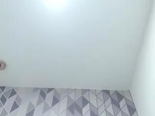 miss-dinah on CamSoda 