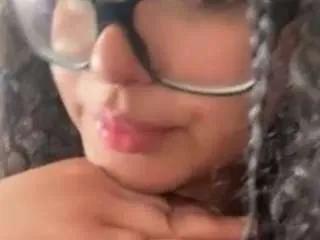 Offline mmmmmmlia on CamSoda