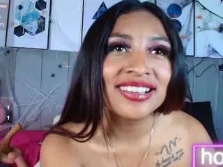 Offline naia-cruz1 on CamSoda