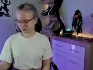 Offline nancystar on CamSoda