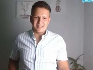 Freechat naughtydaniel on CamSoda