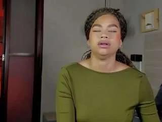 Offline nayahh on CamSoda