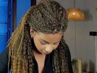 Offline nayahh on CamSoda