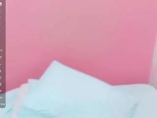 Offline petitelittleebony on CamSoda