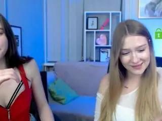 Offline playful-sophie on CamSoda