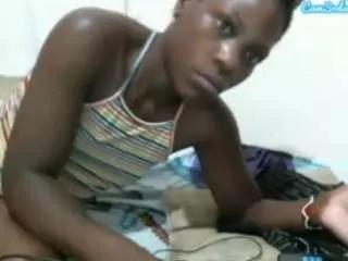 Offline pretty-shee on CamSoda