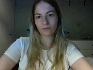 Offline rosiejune on CamSoda