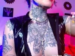 CamSoda saint-sinner is Freechat saint-sinner — Boo!!()Im back my SINNERS ()