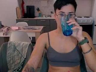Freechat sandraevans on CamSoda