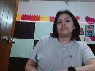 saray-extrovert on CamSoda 