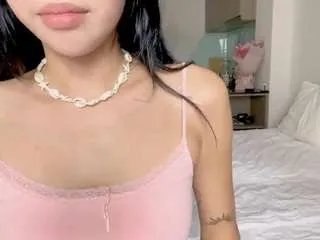 savannahroberts on CamSoda 