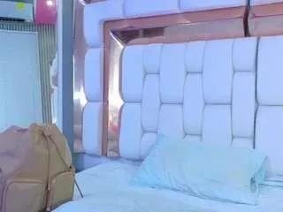 Offline sexysistter on CamSoda