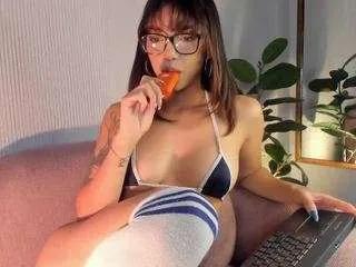 Offline sky-rose on CamSoda