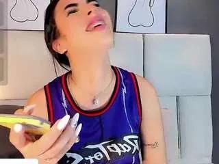 Offline sofi-hdz on CamSoda