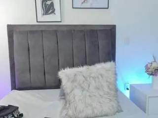 Offline sophia-clark8 on CamSoda