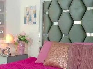 summerelletra on CamSoda 