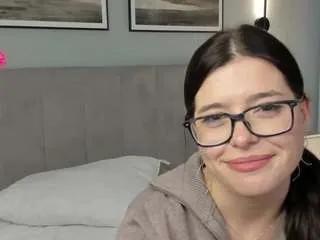 Offline thanhklopfenstein on CamSoda