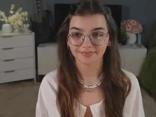 Offline thanhklopfenstein on CamSoda