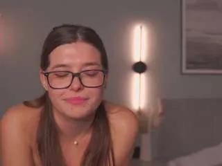 Offline thanhklopfenstein on CamSoda